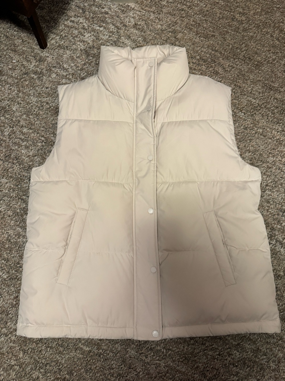 Abercrombie & Fitch Women's Cream Puffer Vest - Lightweight Insulated Vest NWT